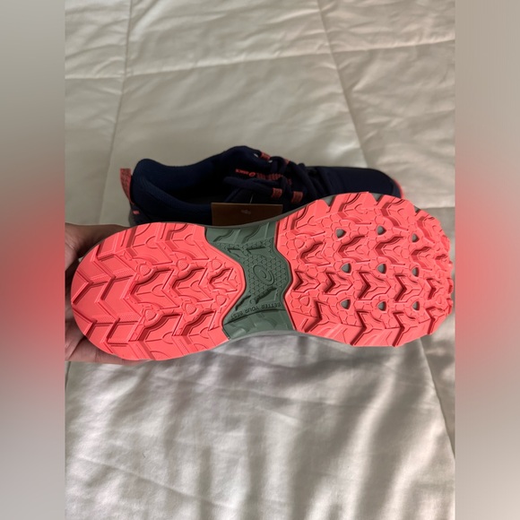 NWT Unisex ASICS Kids Pre Venture Running Shoes SIZE 5 - Picture 4 of 8